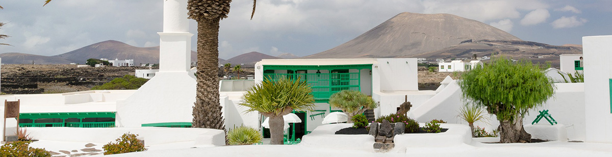 Inmobiliaria Tías en Lanzarote, Pisos en venta en las zonas de Tías Lanzarote, casas en venta Tías Lanzarote, Inmobiliarias en Tías. Inmobiliaria Tías, nace con el firme propósito de conseguir exactamente lo que nuestros clientes demandan..